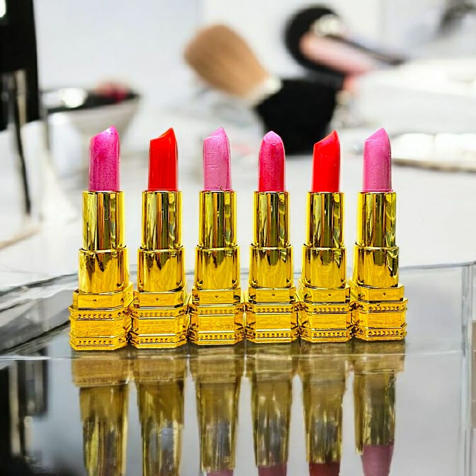 026218e897ceab9e2f17520c830b468e.jpg Matte Velvet Lipstick Set Of 6 – Richly Pigmented Shades Of Pink With Soft, Creamy Texture And Long-Lasting Wear For Elegant And Bold Lips - Image 1
