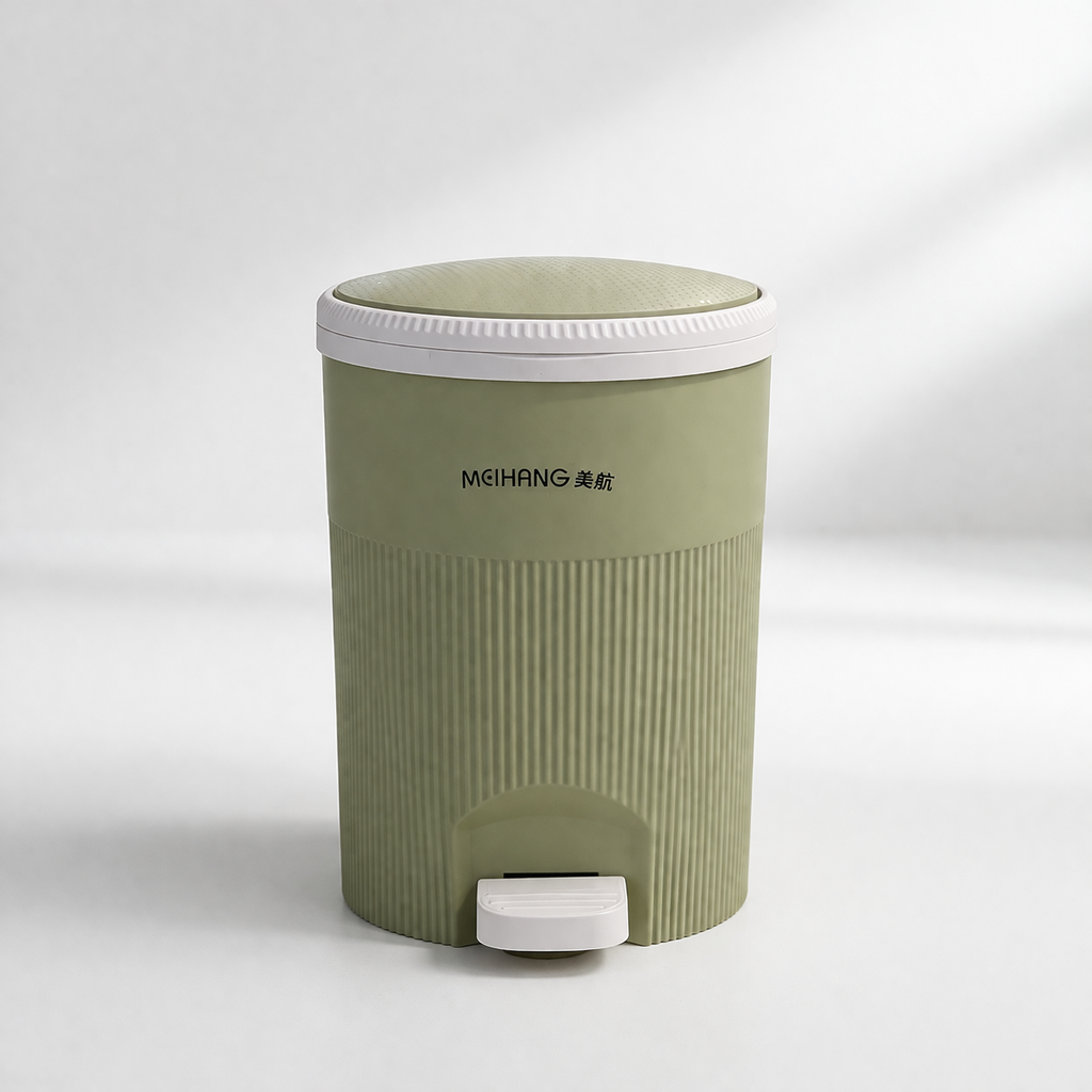04998f5e935f58895b9d0512c17d1ad1.png Royal Round Garbage Bin With Pedal - Standard size Trash Can with Lid for Kitchen, Bathroom & Office - Image 1