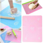 Silicone roti mat with printed guide rings and measurements