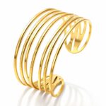 18K gold plated stainless steel bracelet close-up