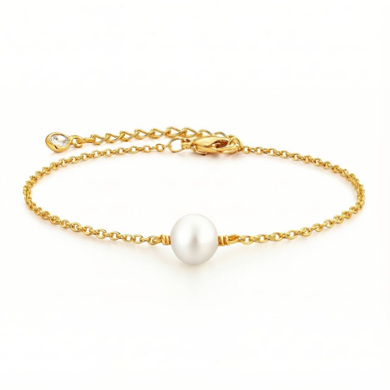 18K gold plated stainless steel bracelet with imitation pearl close-up