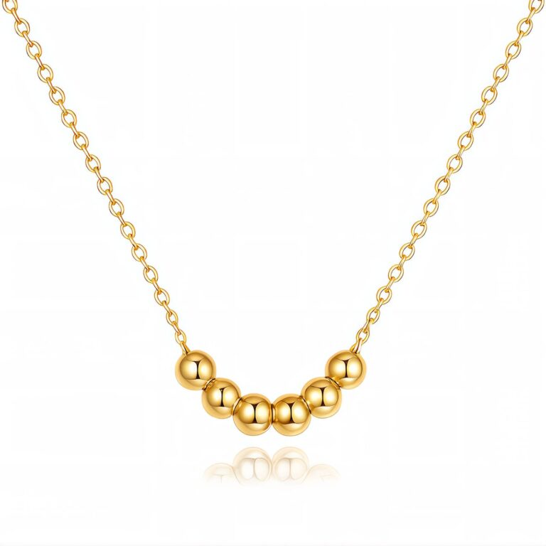 18K gold plated stainless steel necklace close-up