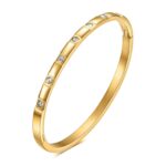 18K gold plated stainless steel bracelet with cubic zirconia close-up