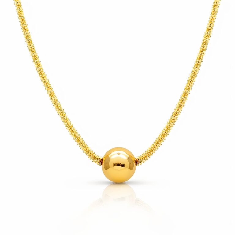 18K gold plated stainless steel necklace with pendant front view