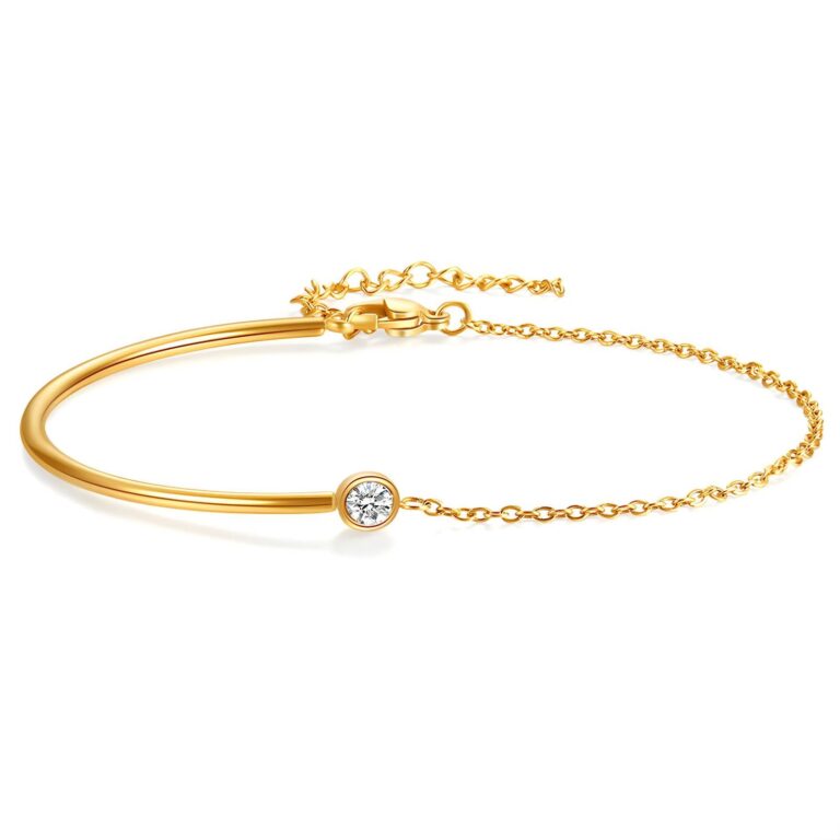 18K gold plated stainless steel bracelet with cubic zirconia close-up