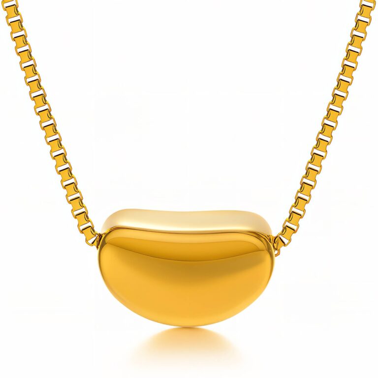 18K gold plated stainless steel necklace with pendant front view
