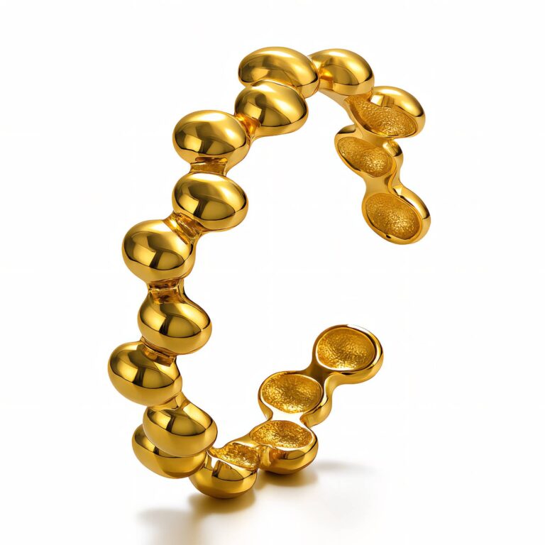 Adjustable 18K gold plated stainless steel ring front view