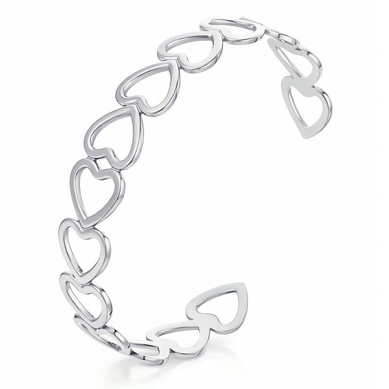 Stainless steel bracelet with 6 cm diameter and sleek design