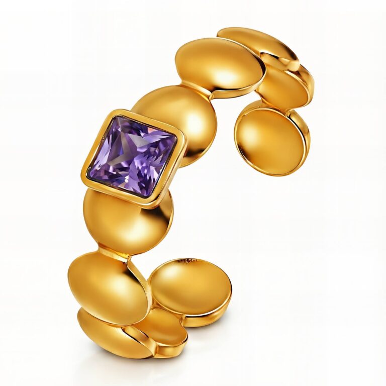 Adjustable 18K gold plated stainless steel ring with cubic zirconia