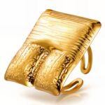 Adjustable 18K gold plated stainless steel ring front view
