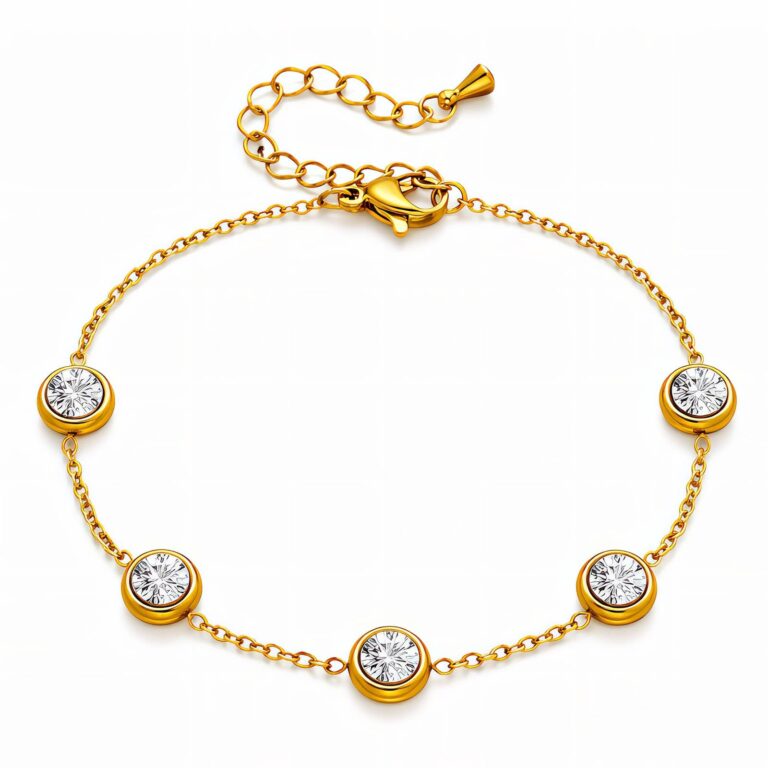 18K gold plated stainless steel bracelet with cubic zirconia close-up