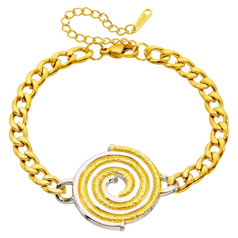 18K gold plated stainless steel bracelet close-up view
