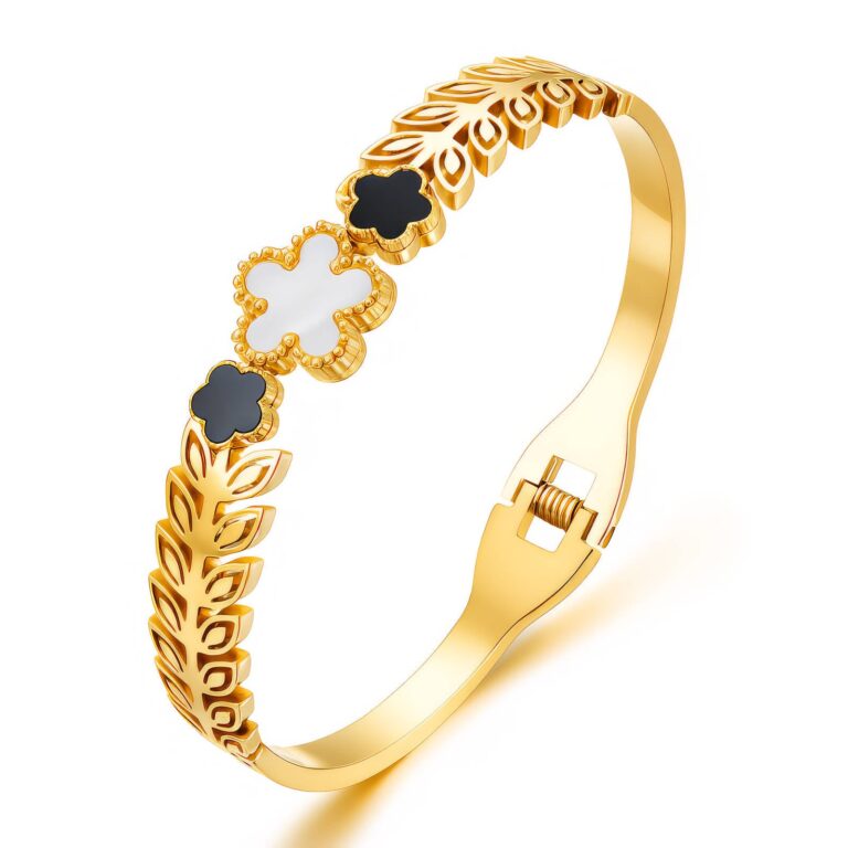 18K gold plated stainless steel flowers bracelet front view