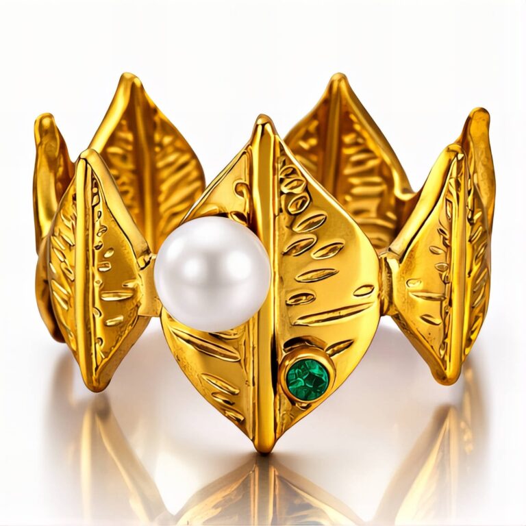 Adjustable 18K gold plated ring with pearl and cubic zirconia on stainless steel base