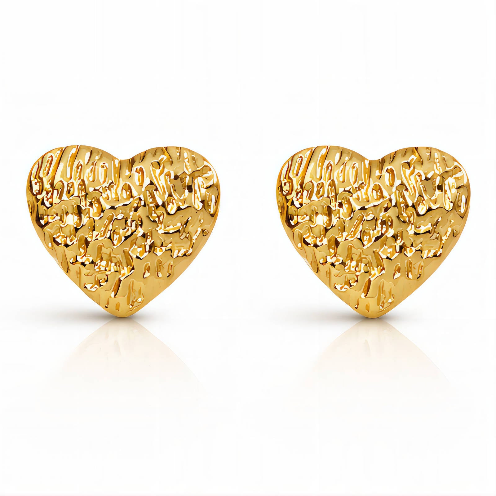 91464-0_09345_105755 18K gold plated stainless steel heart stud earrings close-up