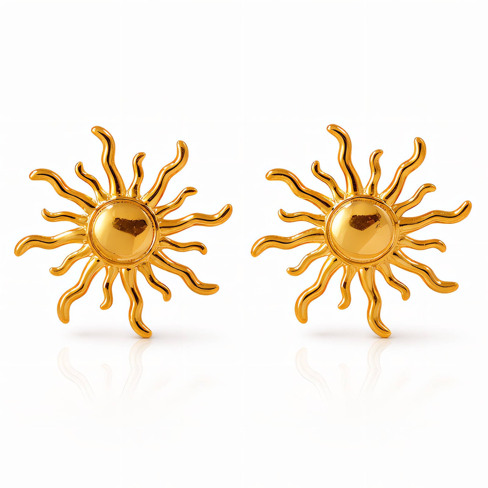 91511-0_094805 Suns stud earrings in 18K gold plated stainless steel on white background