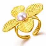Adjustable flower ring with 18K gold plating and pearl imitation detail