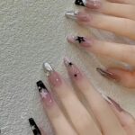 10-piece set of fake nails with stylish dots design