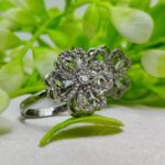 Dual-tone floral adjustable moveable ring golden finish