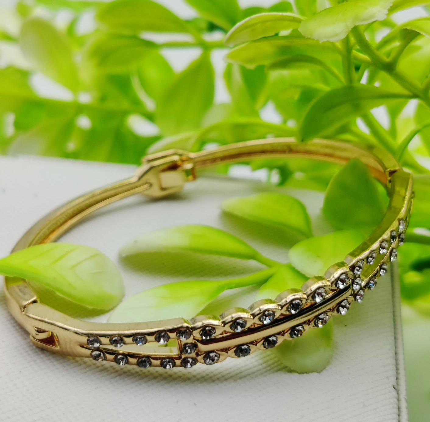 WhatsApp-Image-2025-02-06-at-3.08.13-PM-1.jpeg Imported Adjustable Crystal Bracelet – Dazzle in Elegance | Best Quality Artificial Bracelet For Girls & Women | Bracelet For Every Occasion | Elegant Design - Image 1