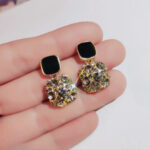 Retro marble zircon square earrings in black color