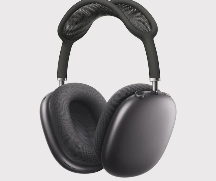WhatsAppImage2023-12-15at1.34.16PM_8a24585a-72b7-41fc-a8e5-f00fbc8ba9111_1740129123.webp AirPods Max wireless over-ear headphones angled view