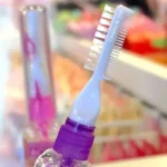 Transparent gel mascara bottle with applicator