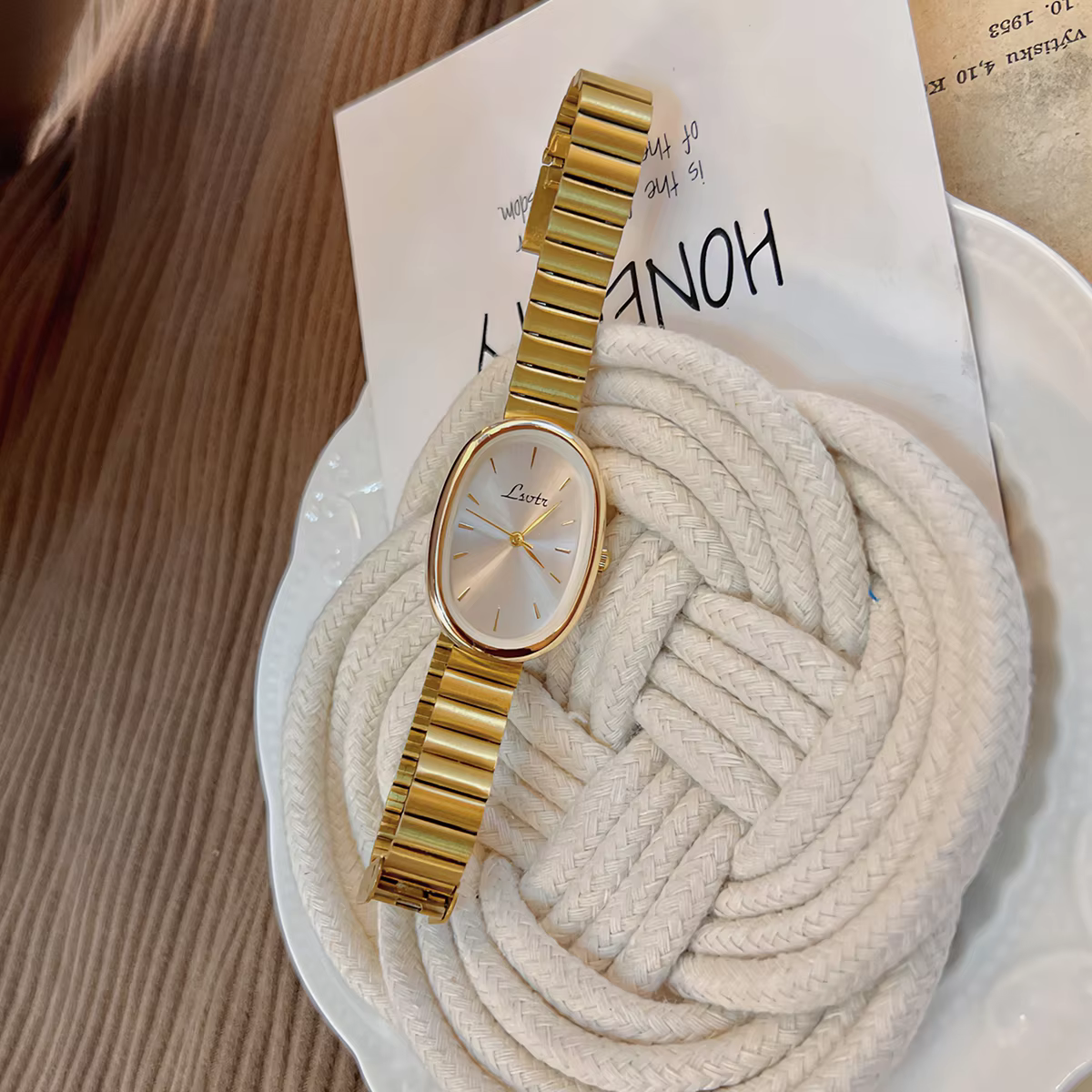 Elegant Women’s Vintage Style Quartz Watch with Gold Bracelet product image