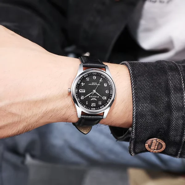 XUNCHELL Men's Casual Leather Strap Quartz Watch