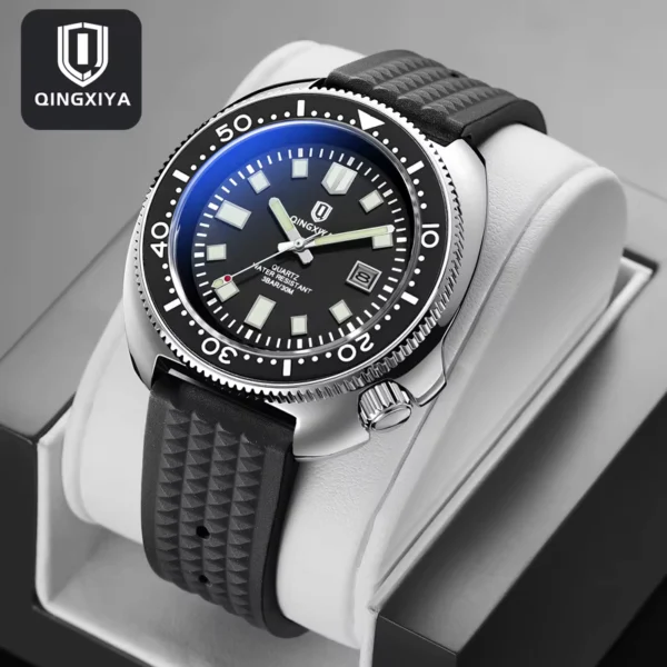 QINGXIYA Quartz Men's Waterproof Sport Watch with Silicone Band