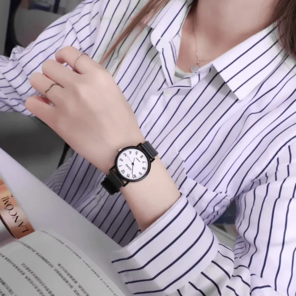 YIKAZE Women's Quartz Watch Minimalist Design