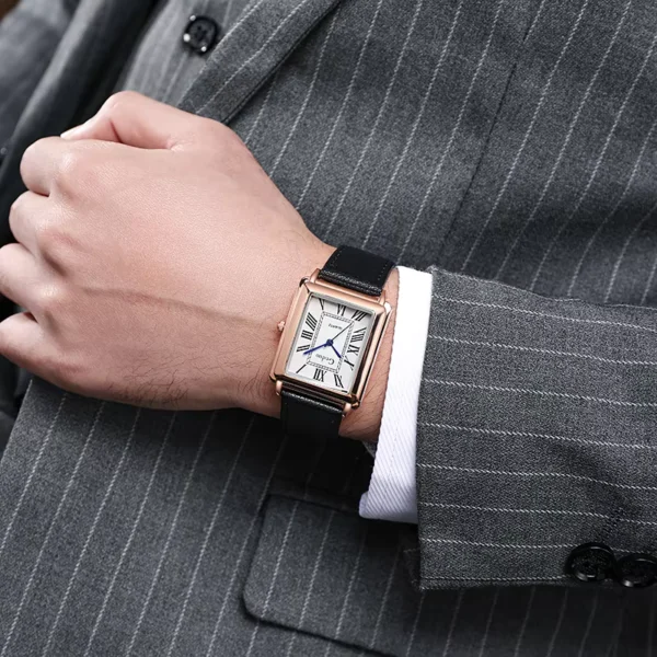 Fashion Men's Quartz Wristwatch with Leather Strap