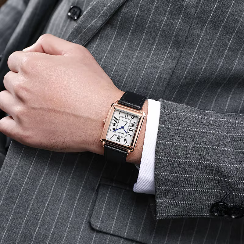 Fashion Men's Quartz Wristwatch with Leather Strap