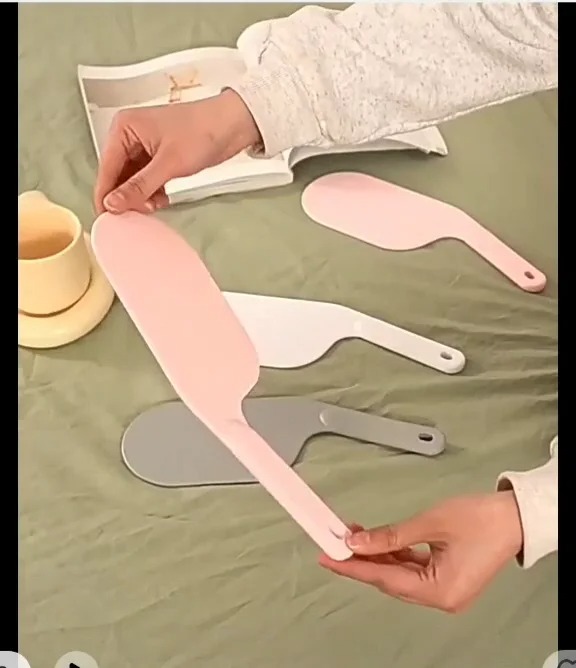 Bed Sheet Tucker for Neat, Wrinkle-Free Sheets