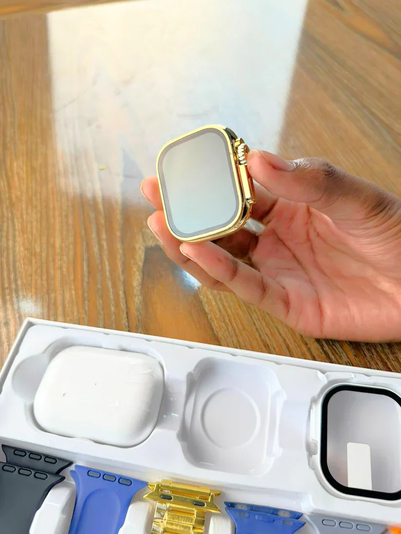 I20 Ultra Max 10-in-1 Smartwatch Set with AirPods & Straps