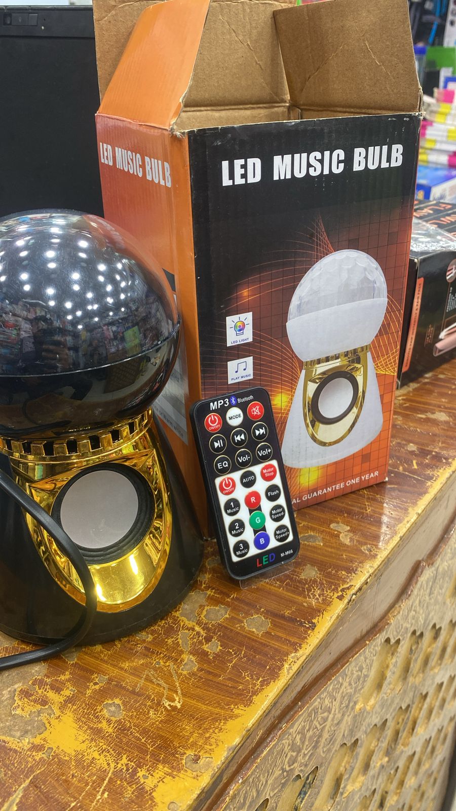 LED musicBULB Bluetooth Speaker with 7 Color Lights