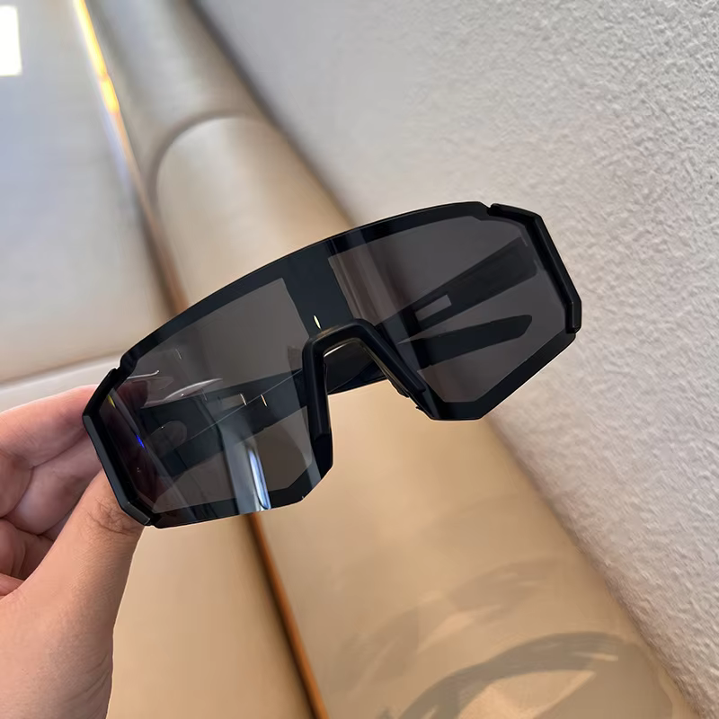 Julyrays 2pcs Cycling Sunglasses UV400 Sandproof Shades