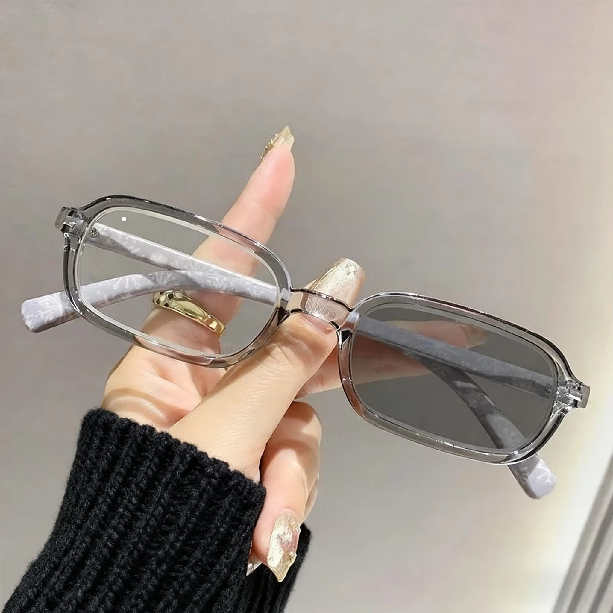 Unisex Photochromic Myopia Glasses Square Frame Gray